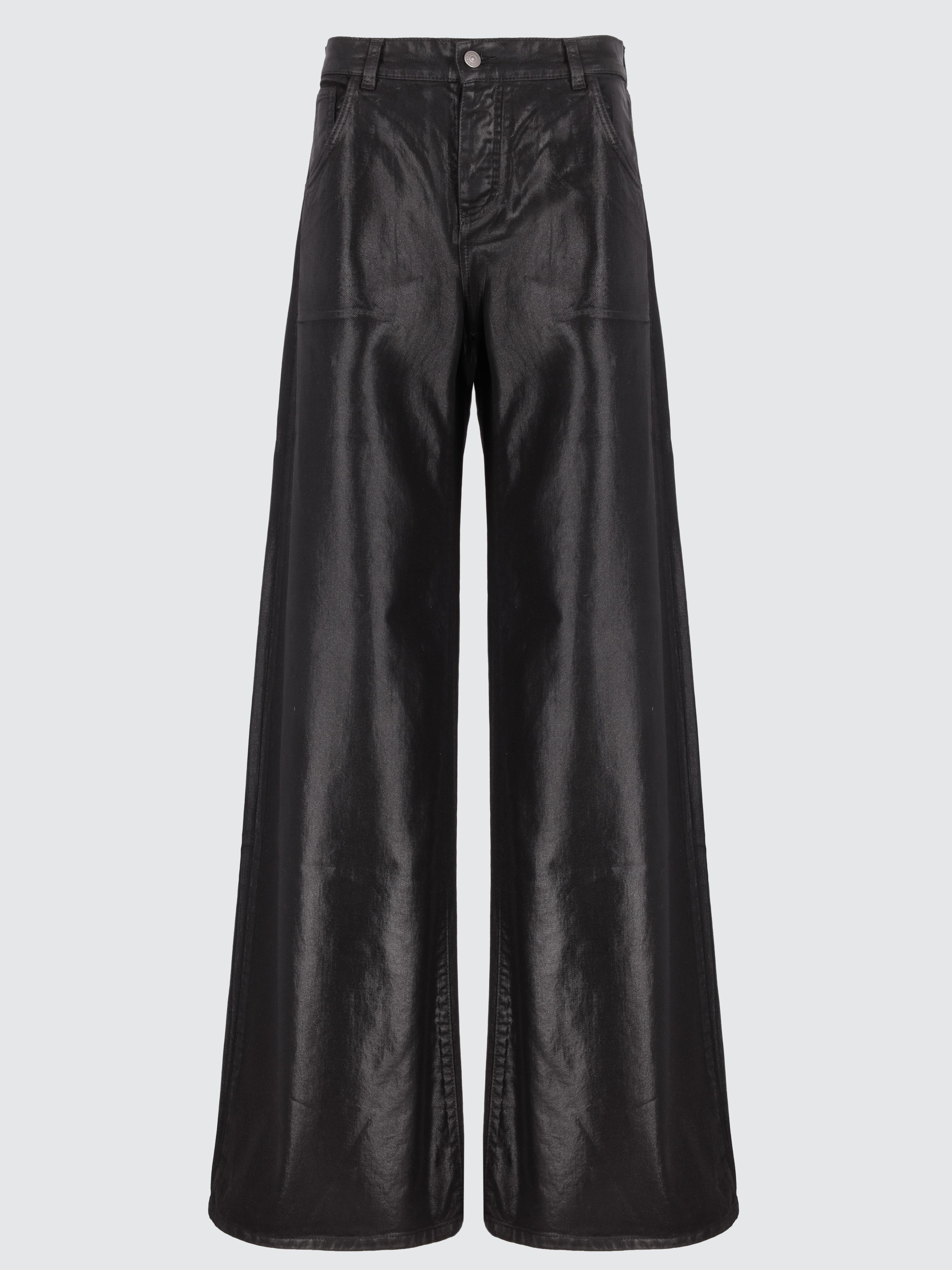 Jeans baggy spalmati effetto pelle